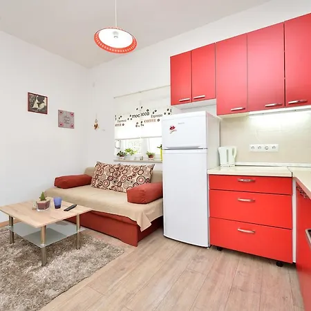 Lucana Apartment *
